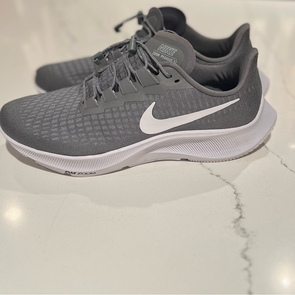 Nike Zoom Pegasus 37 Sneakers. Fits like 8.5